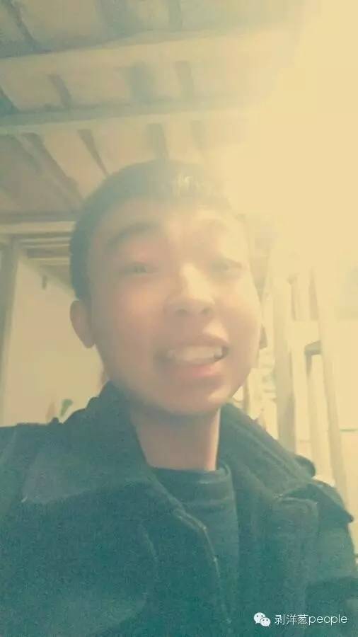 �������֣����������һ�������գ���д����2015��һ�꣬�����˵ľ���״̬��ȫ˥���ˣ���һ���Ƕ�Ů�ѿ��ĵģ���ǿЦ��������