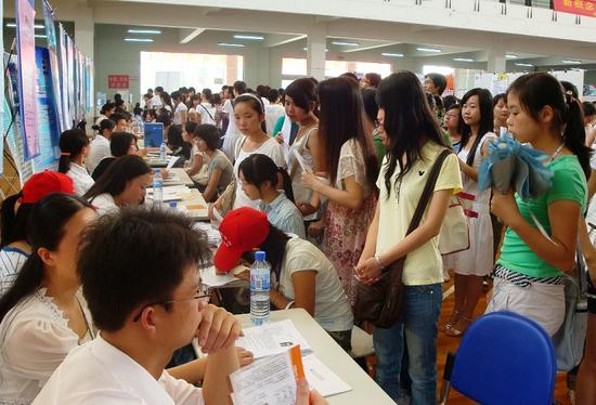 ɽ��һ��Уǿ��ѧ���� ѧ��͵�ܻ�������û��ҵ֤